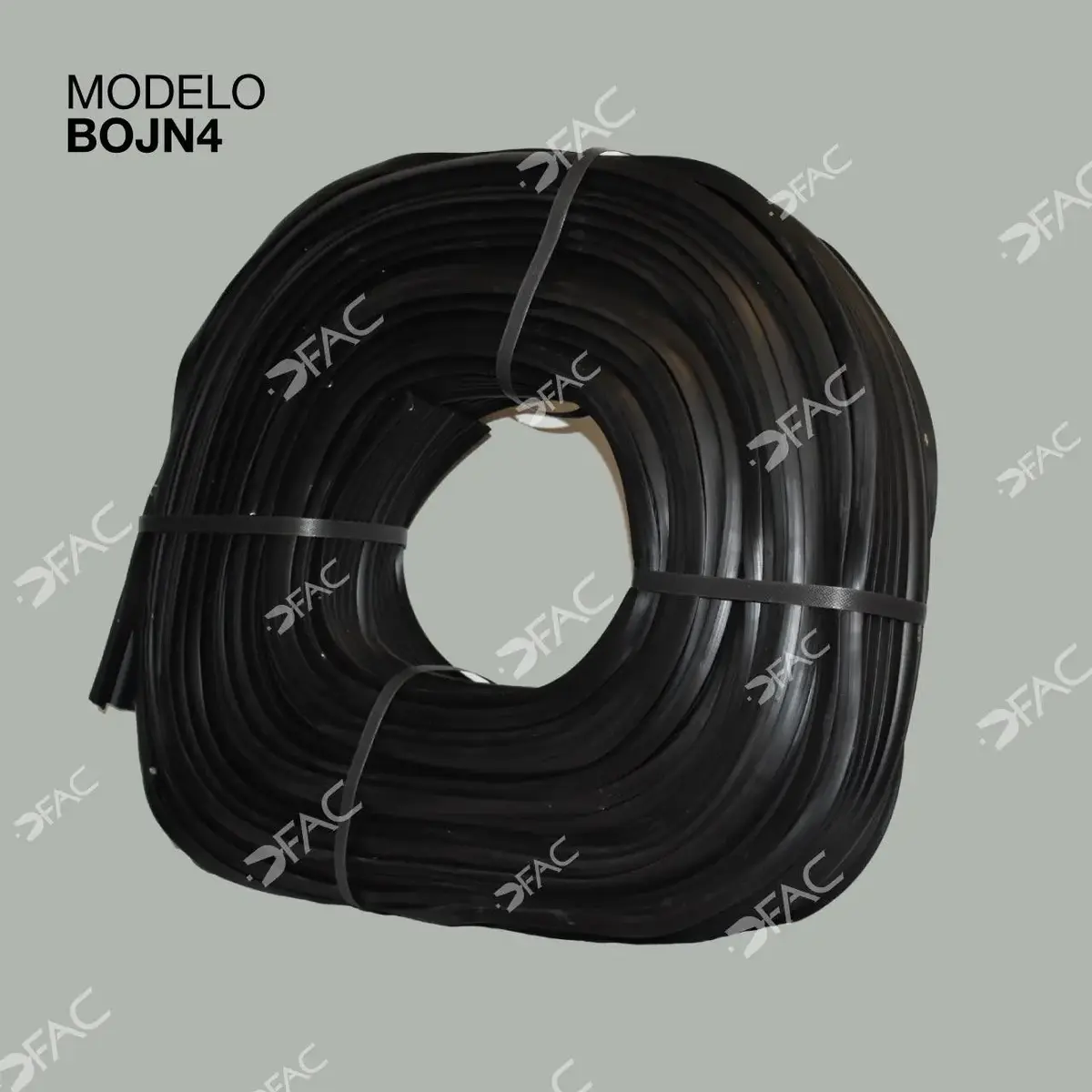 Banda de PVC negra ojillada